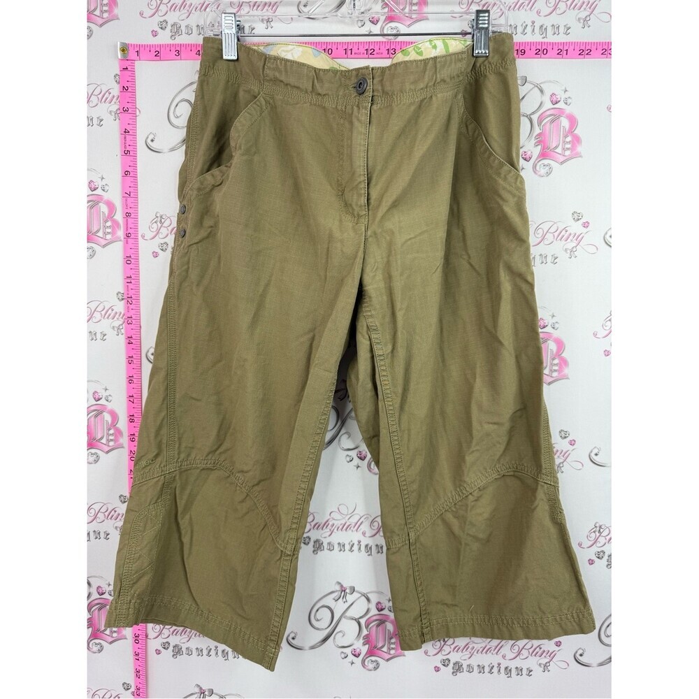 Mountain equipment Capri pants cargo Relaxed Capris in Olive